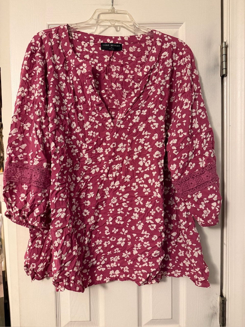 Lane Bryant Magenta Floral V-Neck Peasant Tunic